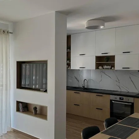 Aria's - Center Apartment